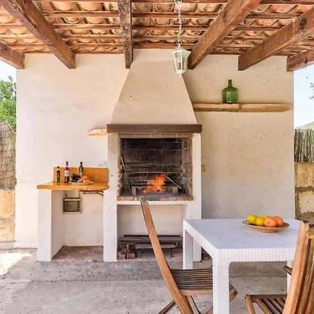 Villa Suau Petit By *