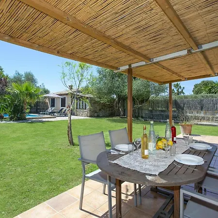 Villa Suau Petit By *